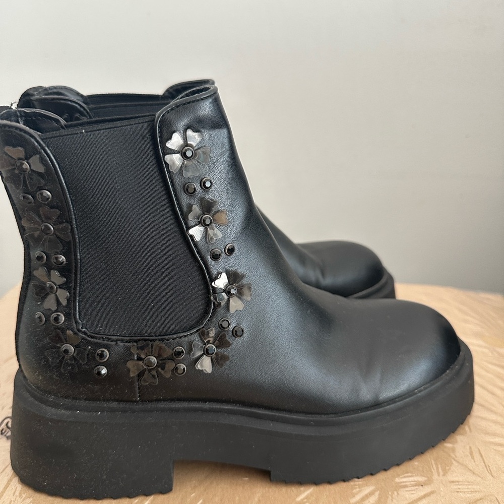 Zara black ankle Boots with Floral Accents